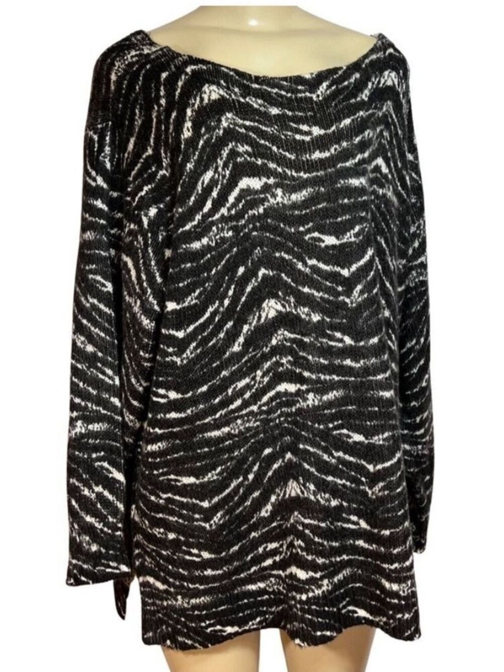 Jessica Simpson Over-sized Electric Waves Braelynn Sweater NWT $90